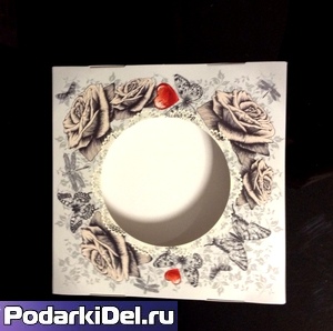 Коробка подарочная для ТАРЕЛКИ с окном "Розы"